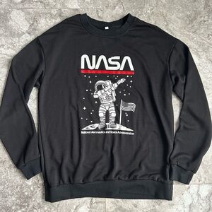 SHEIN NASA Astronaut Dab Alien & Space Winter Black Sweatshirt Medium